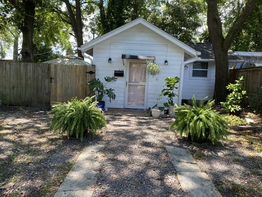 Charming Cottage for Long Term Rent - Near Downtown Charleston, SC – photo 1
