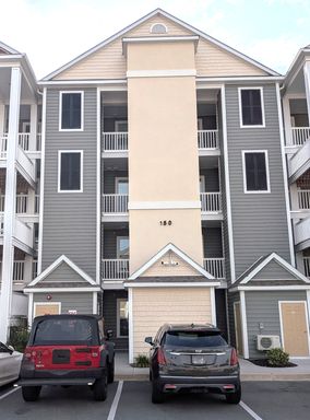 3BR/2BA First-Floor Condo in The Village at Queens Harbour – photo 1