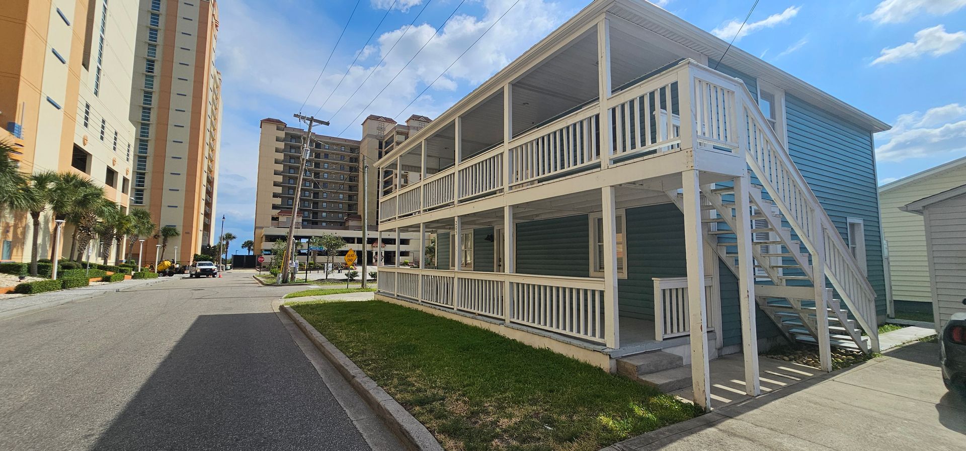 North Myrtle Beach House: 205 5th Ave. S #2