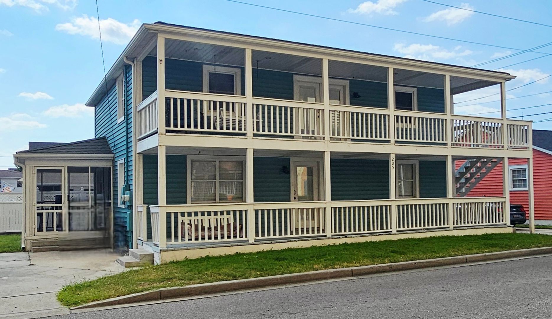 North Myrtle Beach House: 205 5th Ave. S #1