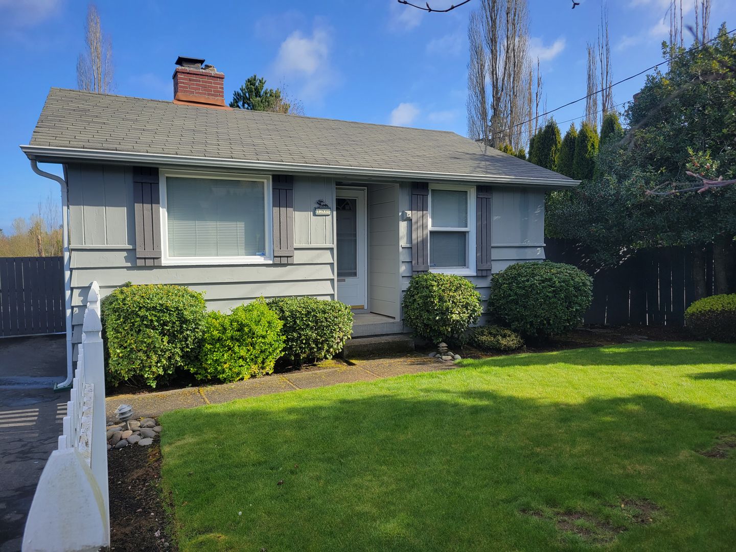 Milton House: 1208 Juniper St
