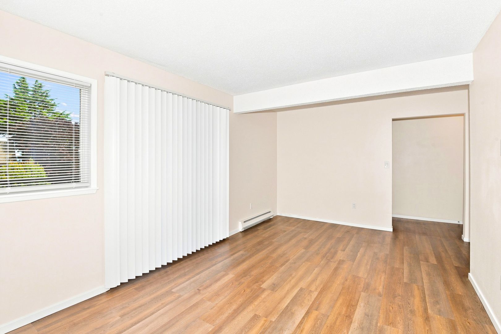 North Tacoma 2bed/1.5bath unit - #7 Renovated with washer/dryer Move-In Special: FREE 42 inch flatscreen tv for those tenants that move in by 9/30 3 of 12