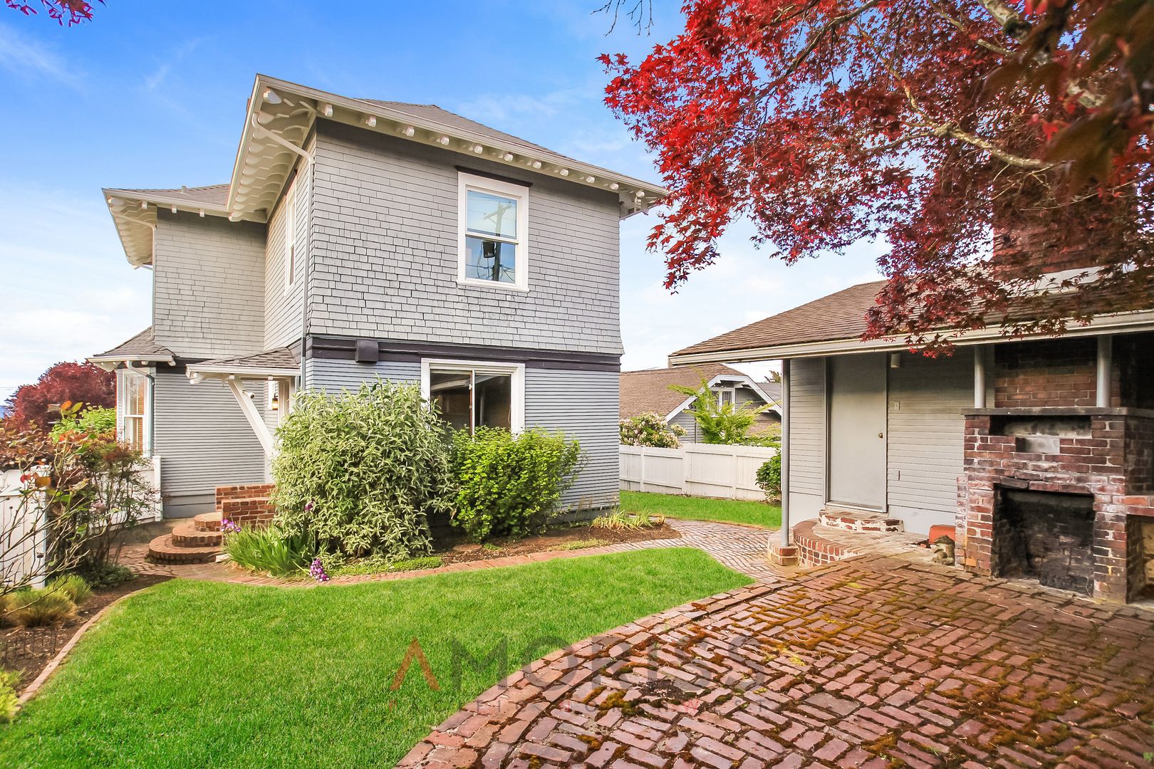 Tacoma Apartment: 924 North J Street