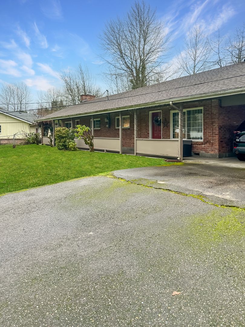 Edgewood Apartment: 10312-14 13th St Ct E