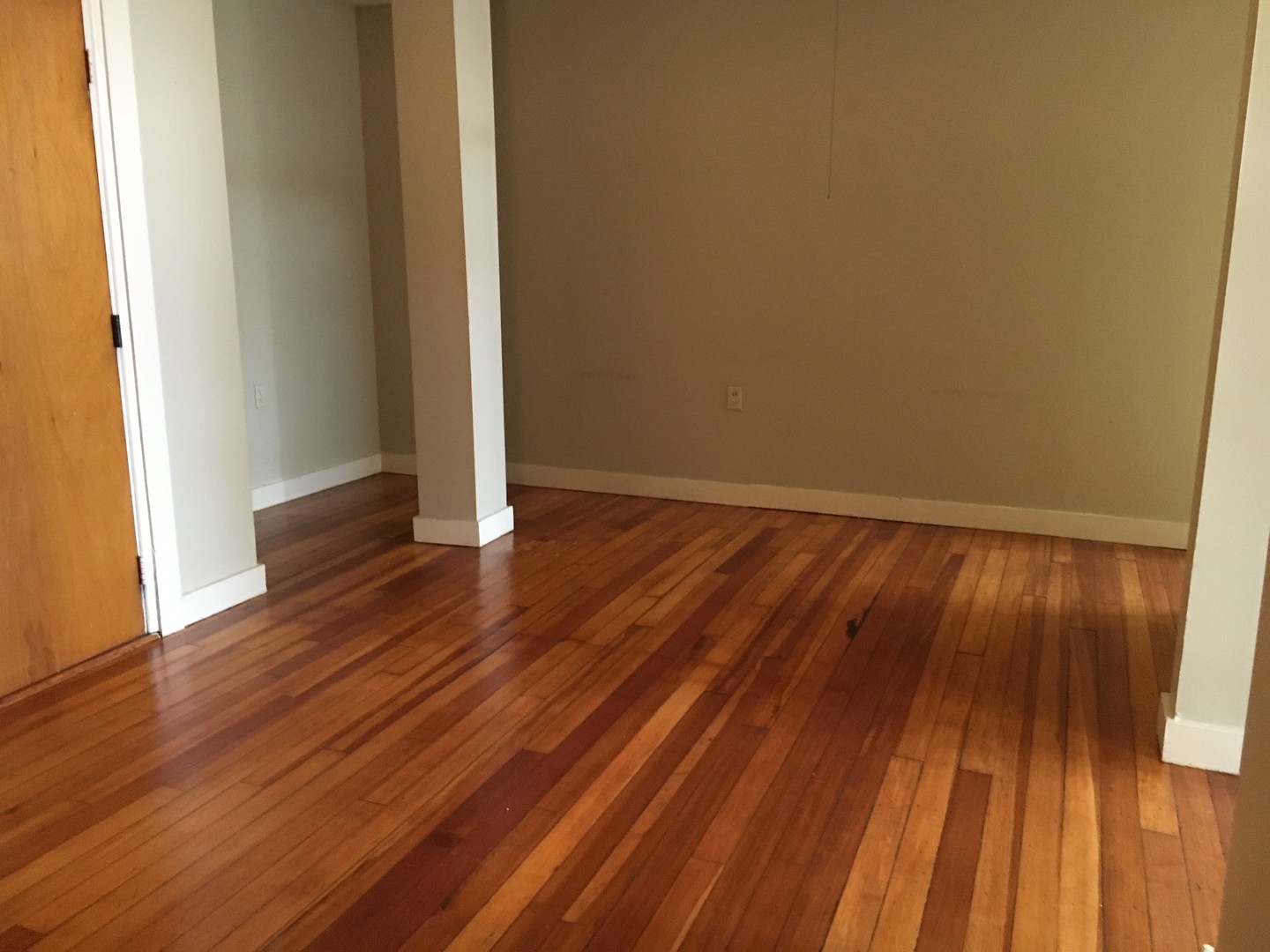 Mystic Apartment: 75 Steamboat Wharf