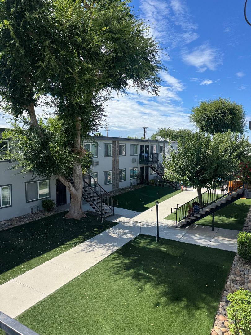 Stockton Apartment: 221 Quincy St.