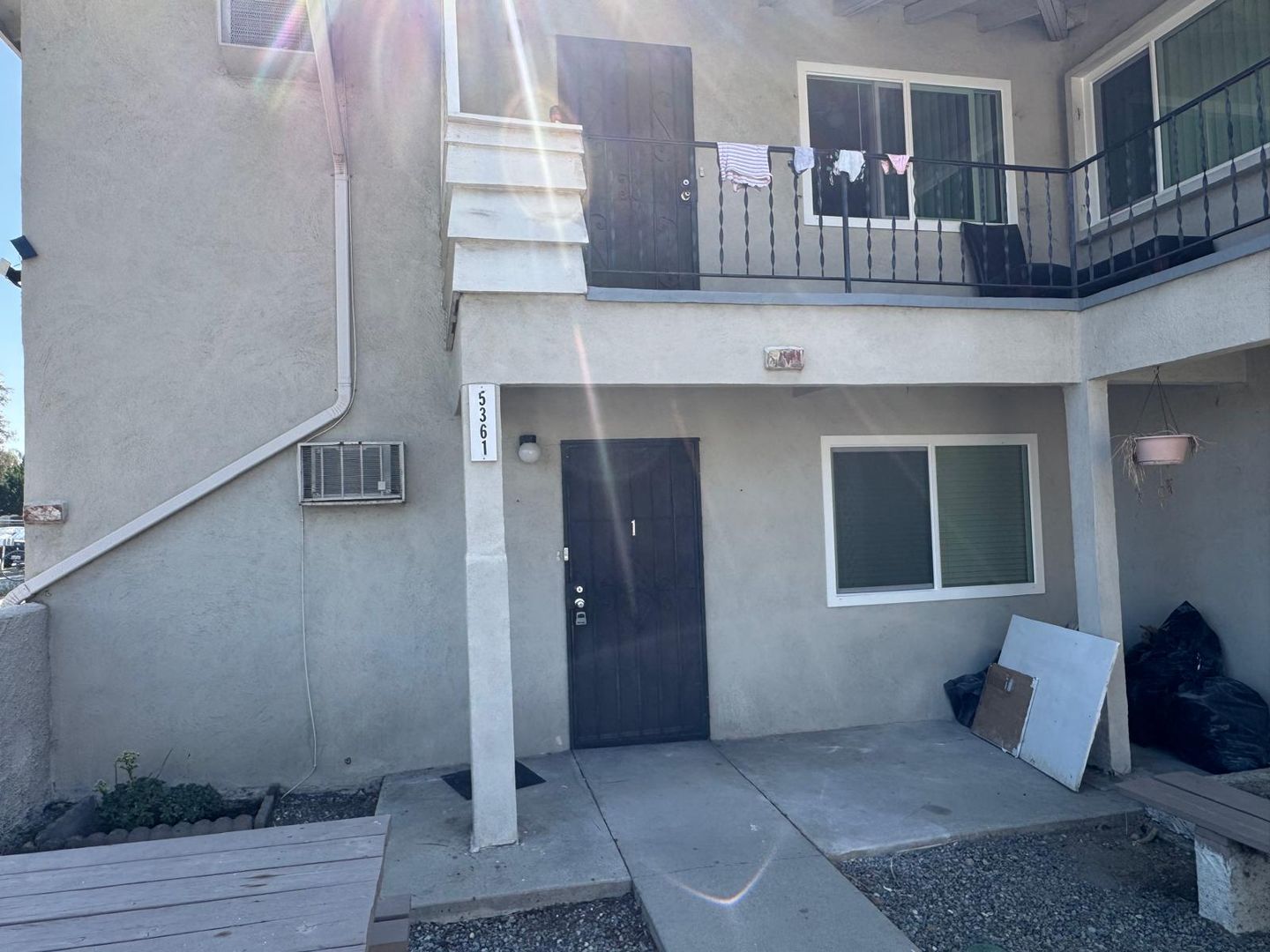 Ontario Apartment: 5361 West Maitland Street