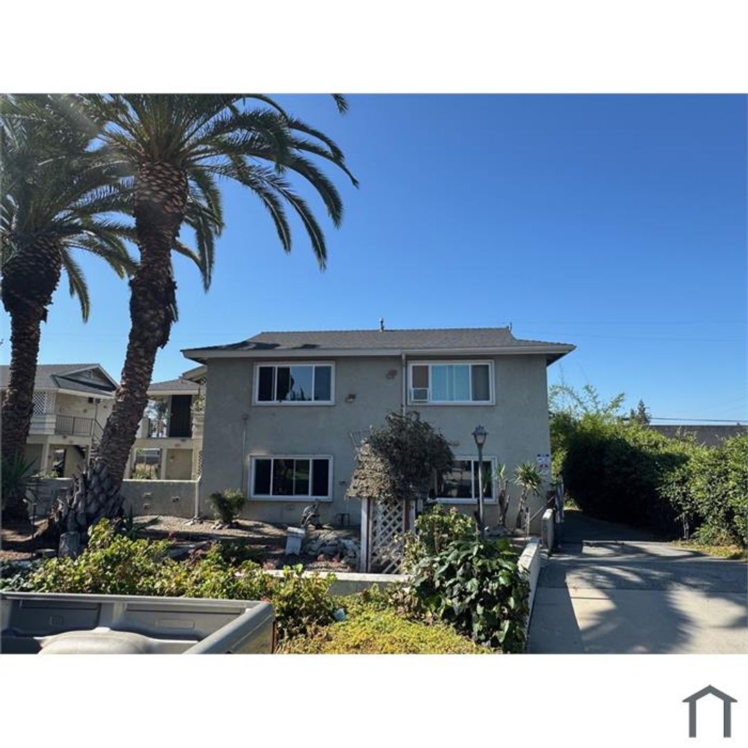 Ontario Apartment: 5361 West Maitland Street