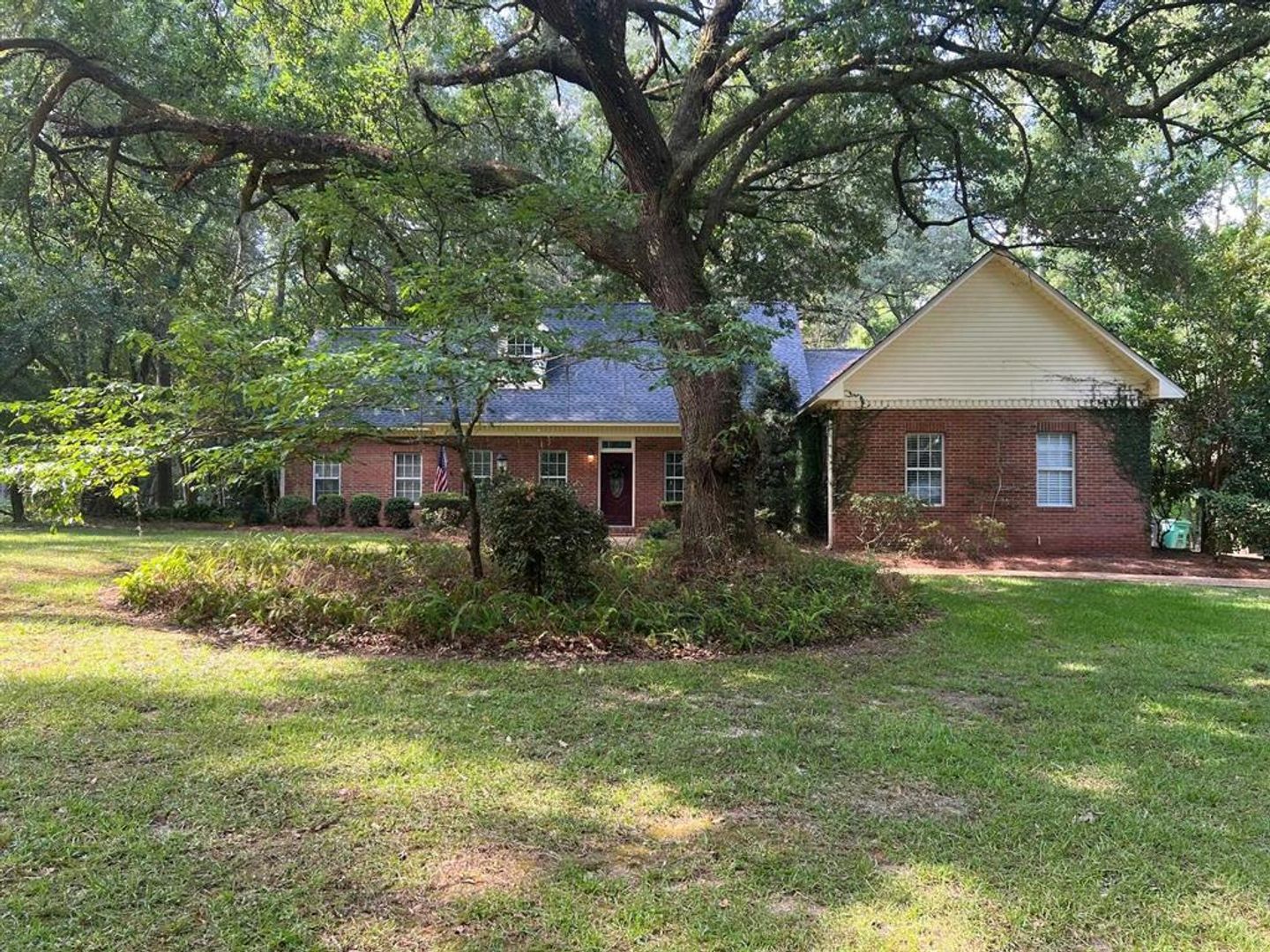 Tallahassee House: 1381 Manor House