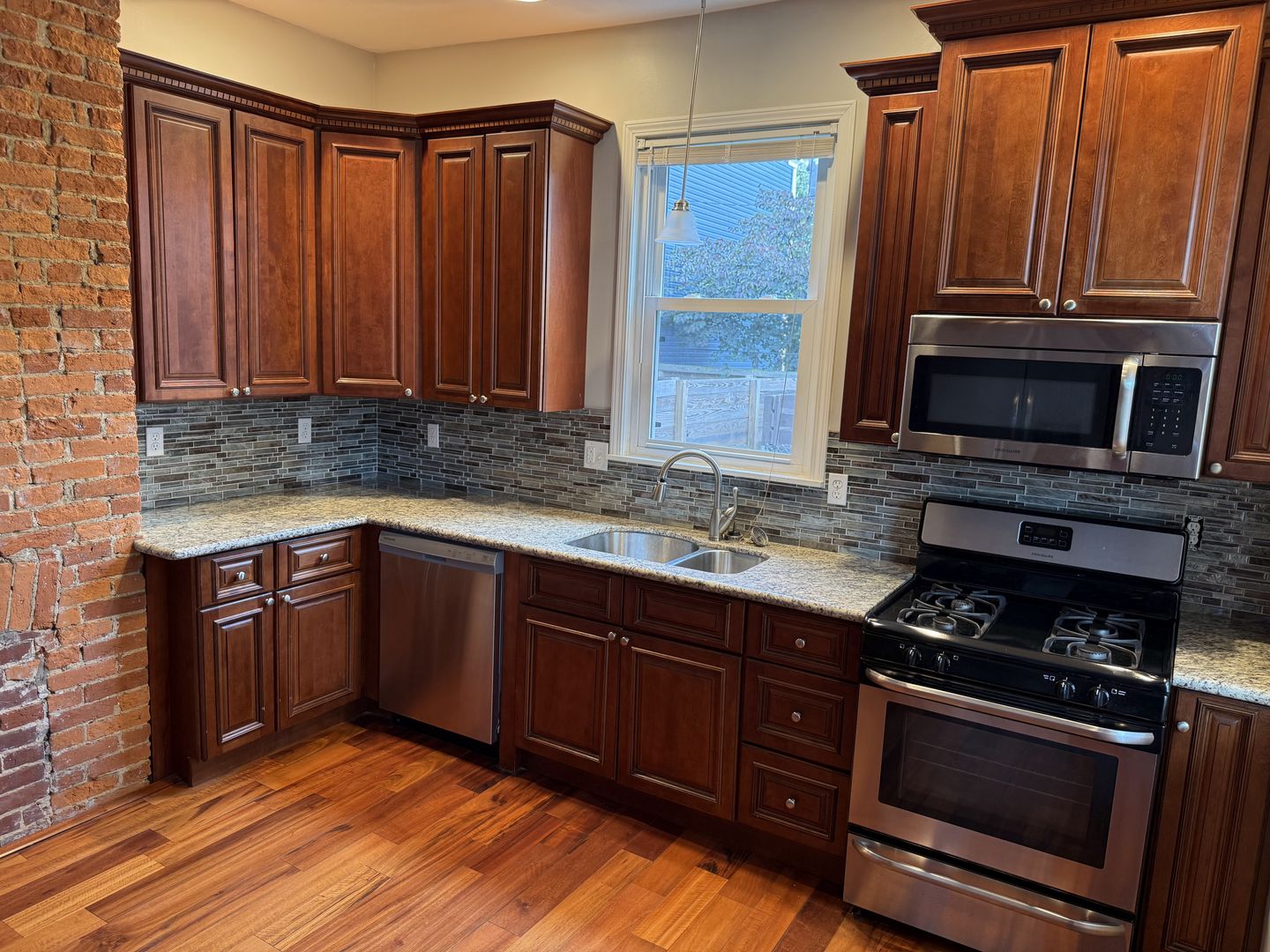 Pittsburgh House: 3812 Cabinet Way