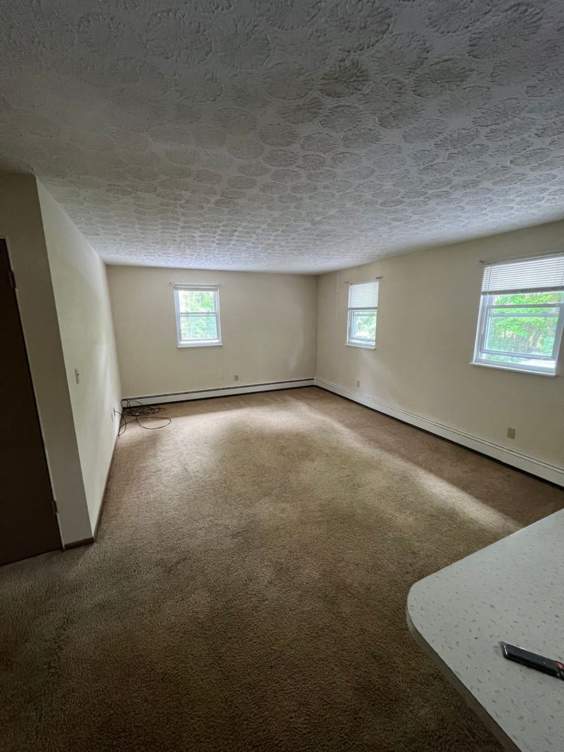 Boardman Apartment: 355 Meadowbrook