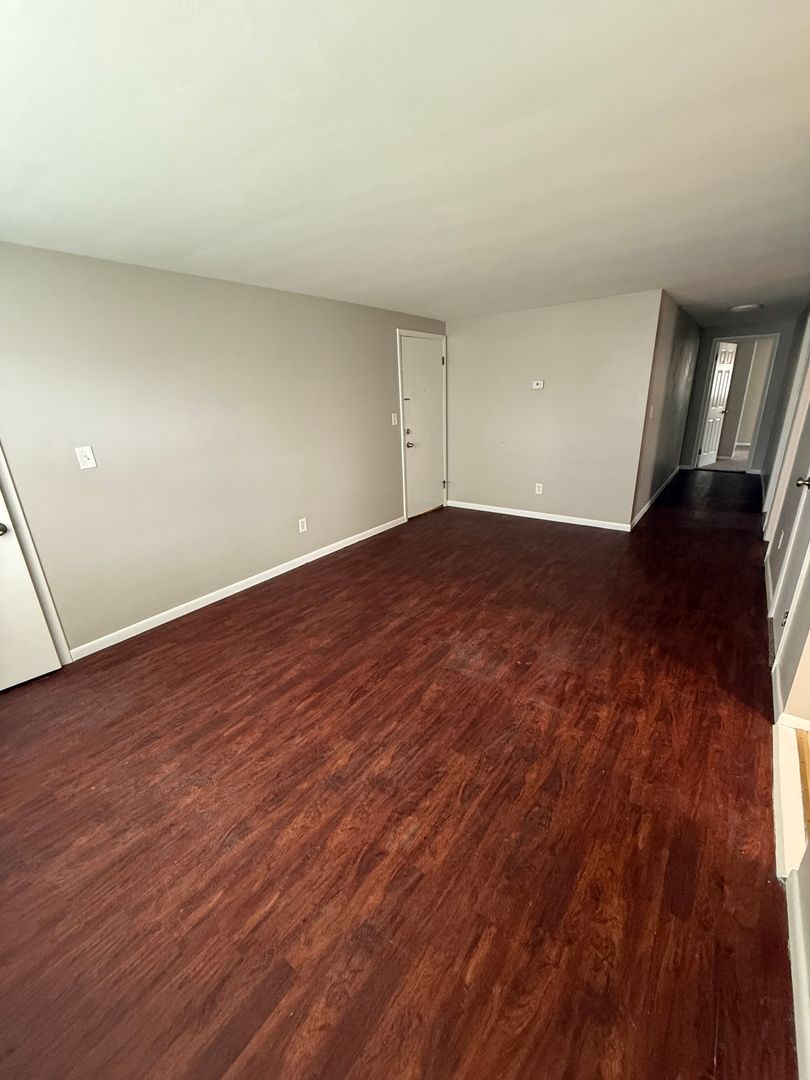 Boardman Apartment: 5049 Aravesta