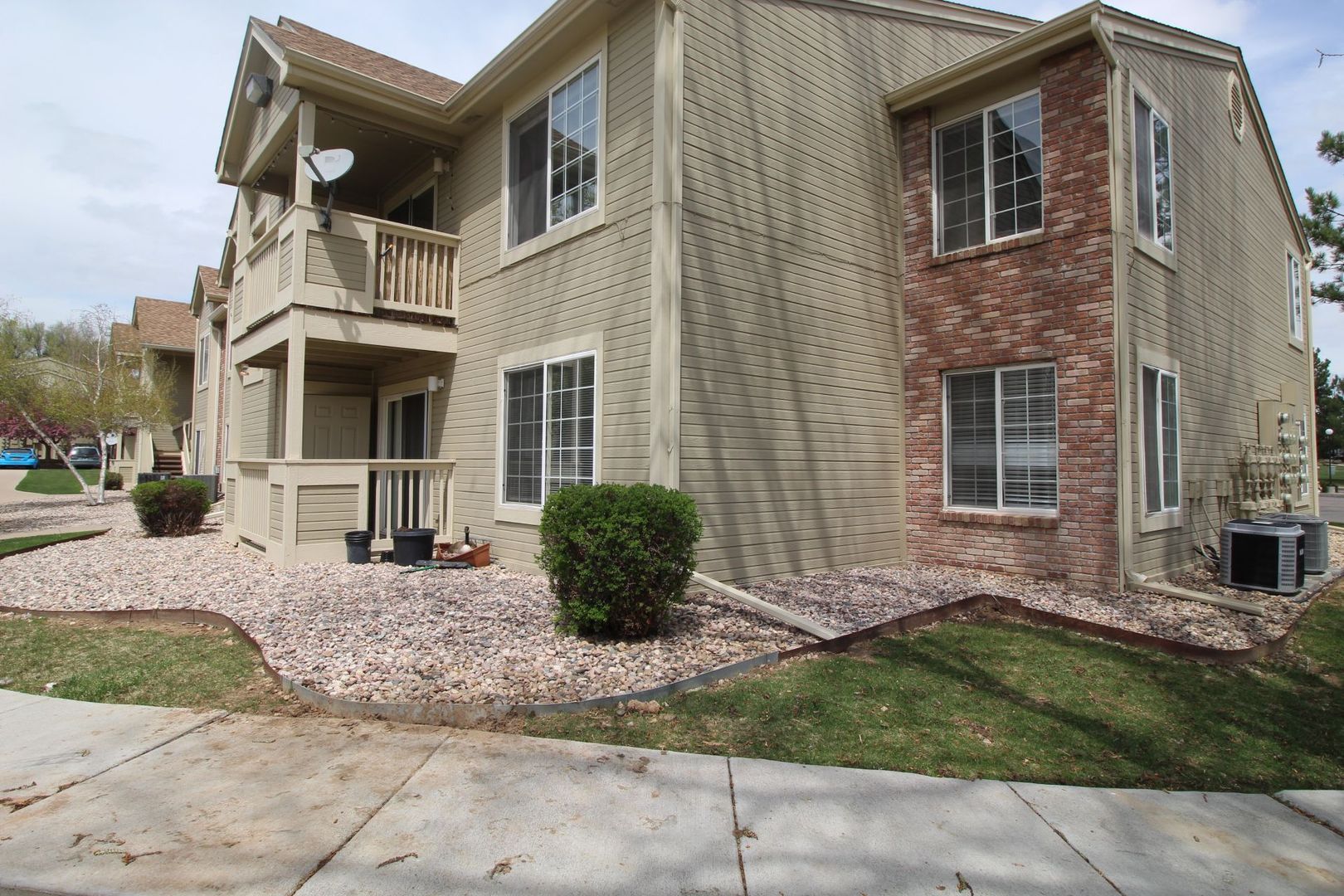 Fort Collins House: 1225 W. Prospect Rd. #T64