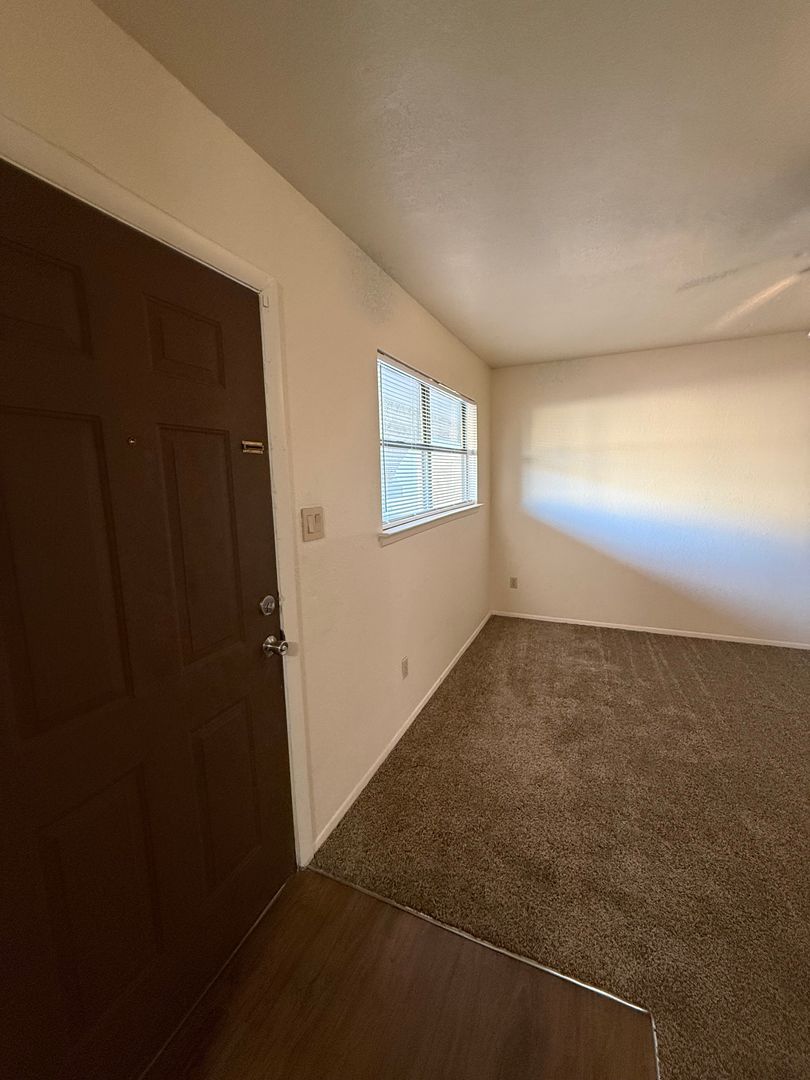 Las Cruces Apartment: 1201 E. University Ave.