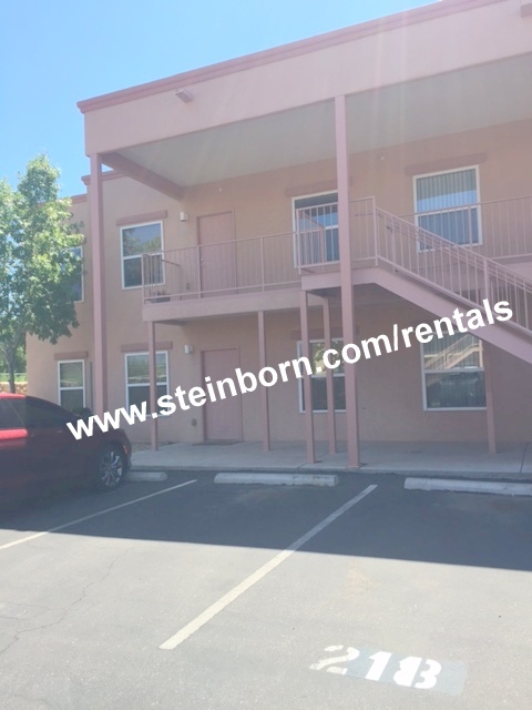 Las Cruces House: 2300 Stern Dr. Unit 218