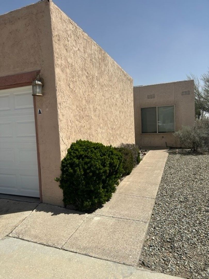 Las Cruces House: 2900 Majestic Ridge # A