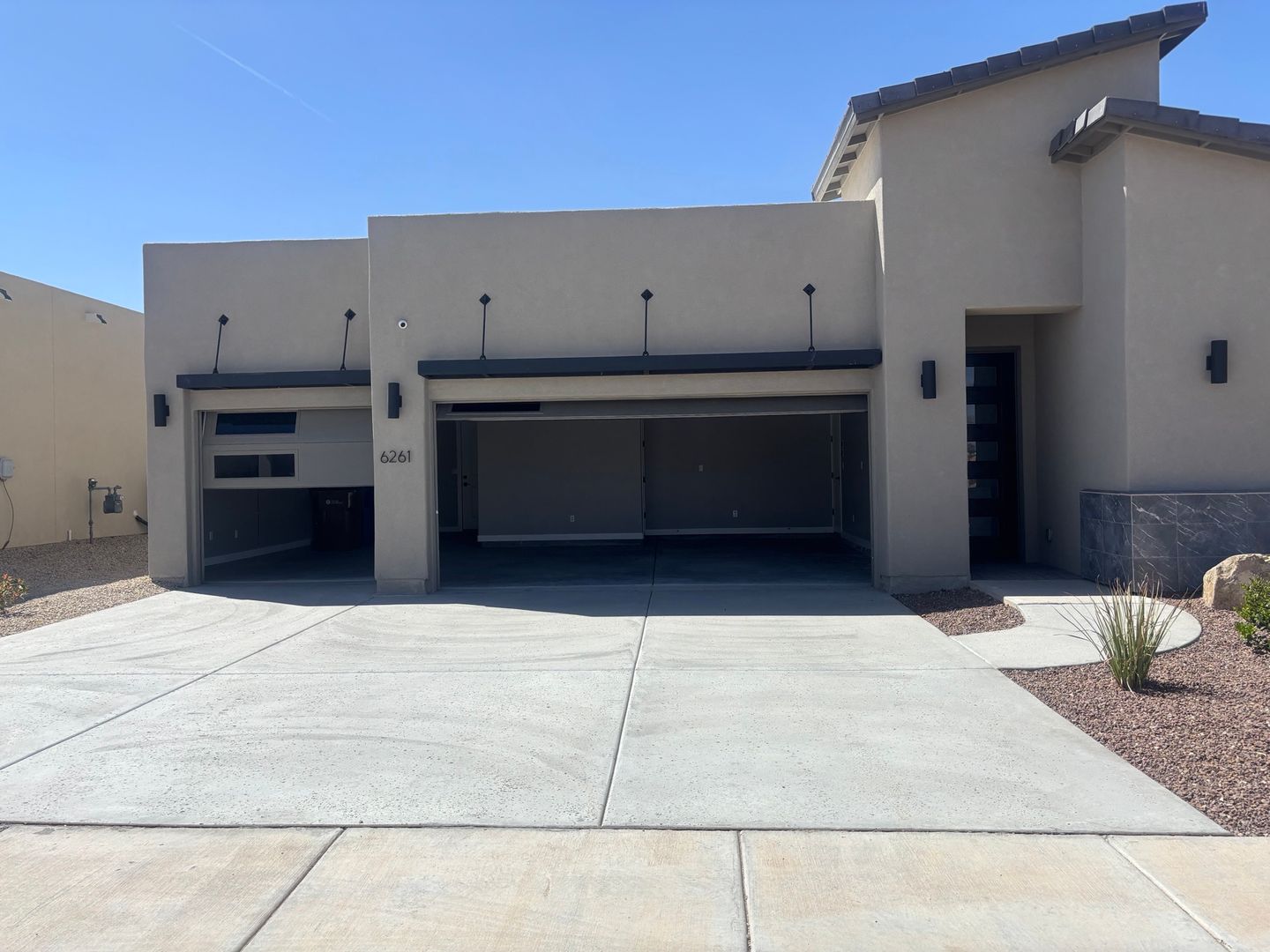 Las Cruces House: 6261 Bayberry Rd.