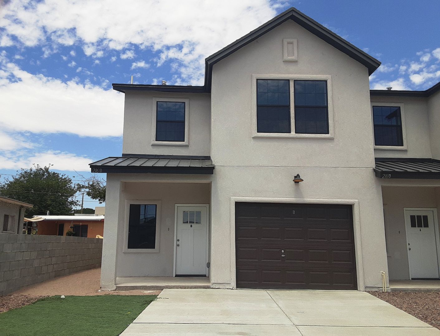 Sunland Park Apartment: 216 Linda Vista Dr.