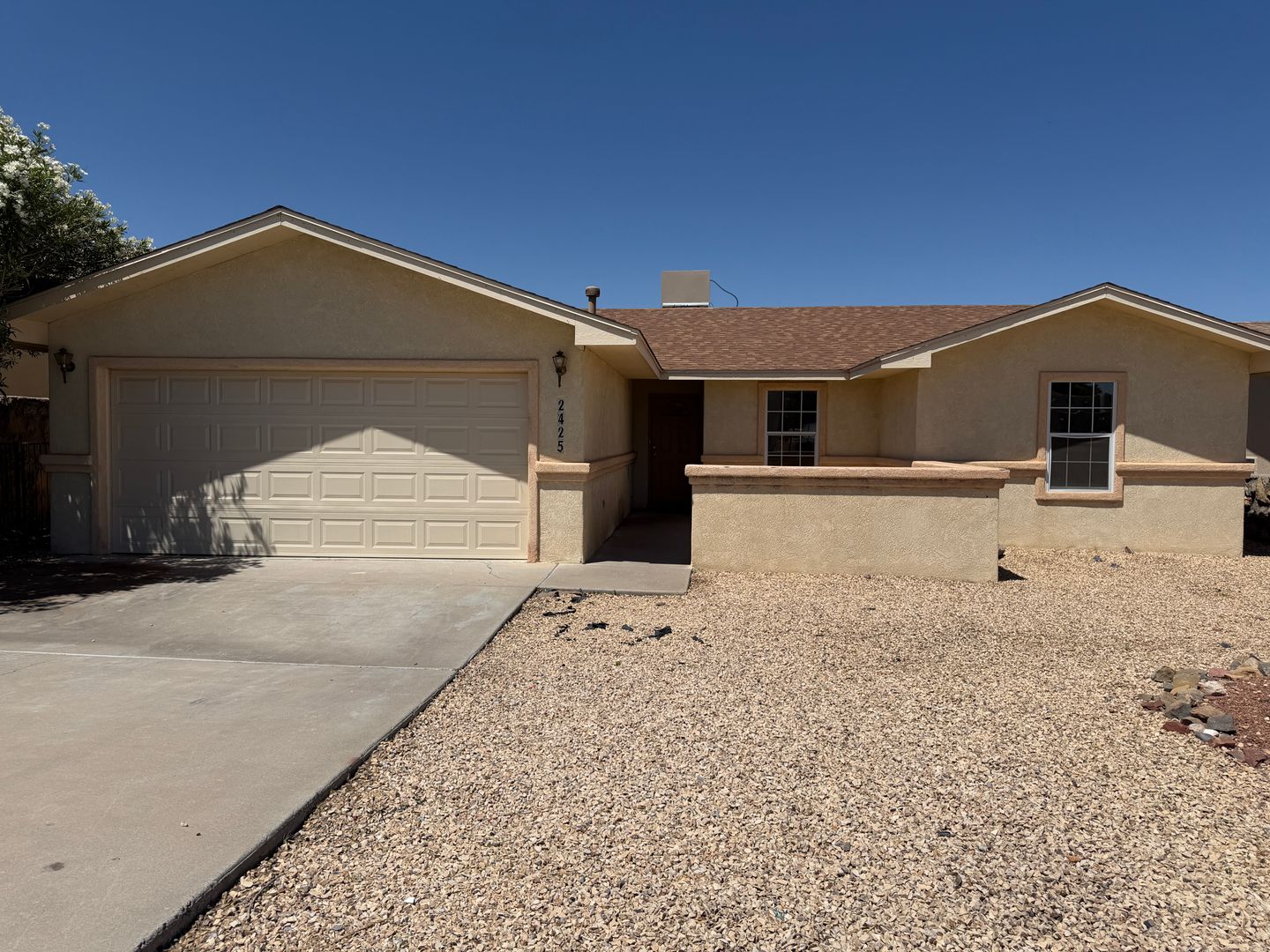 Las Cruces House: 2425 Bugatti Dr.