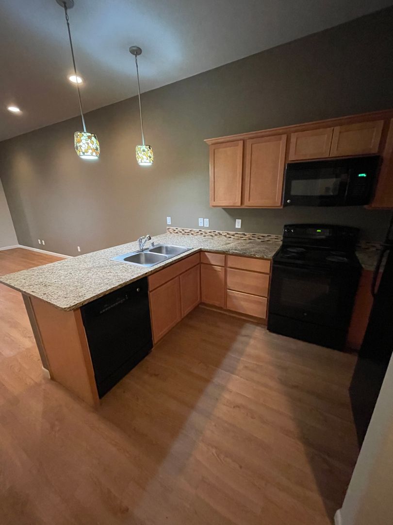 Las Cruces Apartment: 310 N. Alameda Blvd.