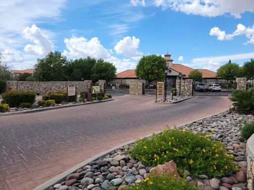 Beautiful 1 Bedroom/ 1 Bath Unit in Casas De Soledad Gated Community – photo 1