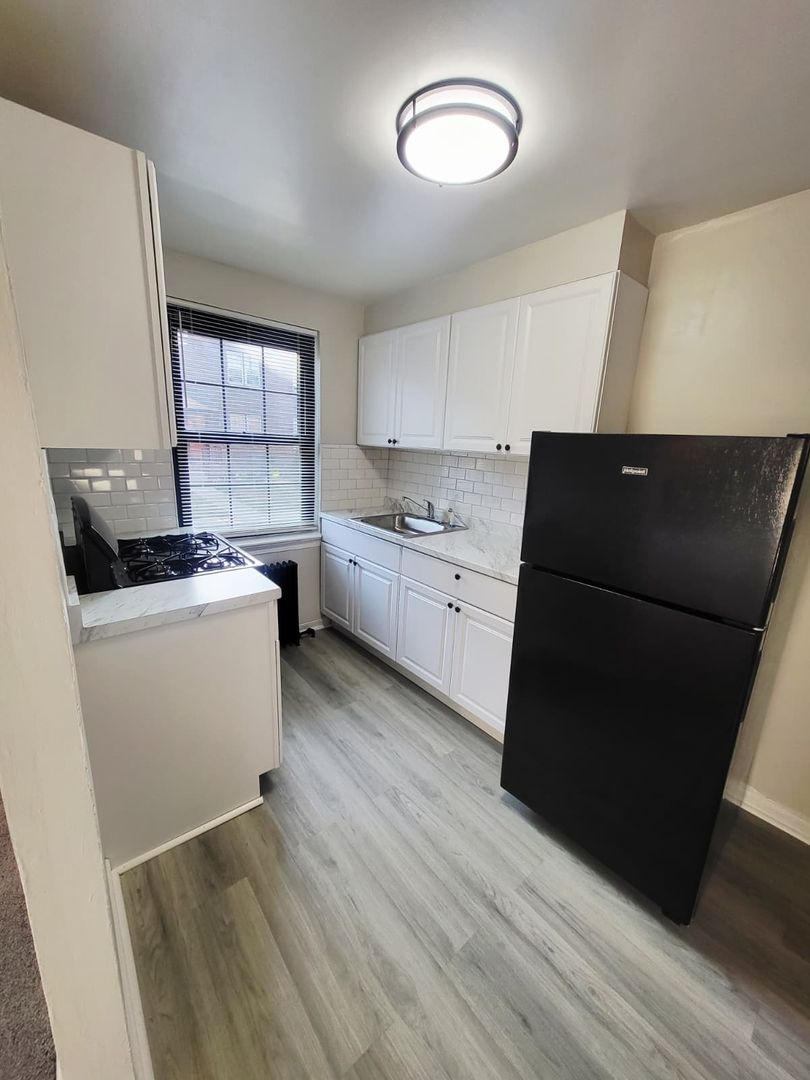 Camden Apartment: 3255 Crescent Drive