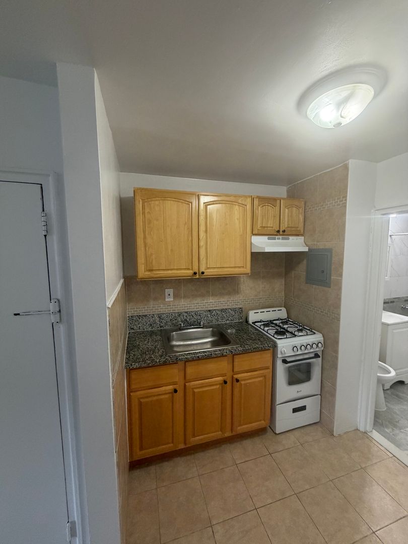 Irvington Apartment: 64-94 Union Ave