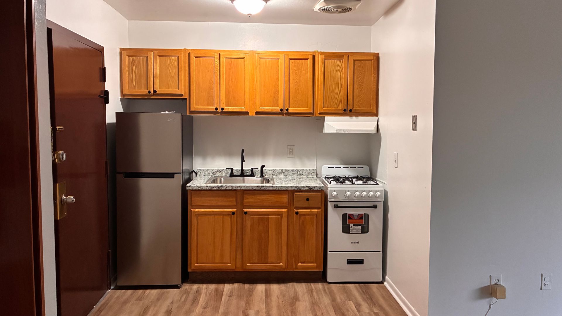 Irvington Apartment: 505-513 Stuyvesant Ave