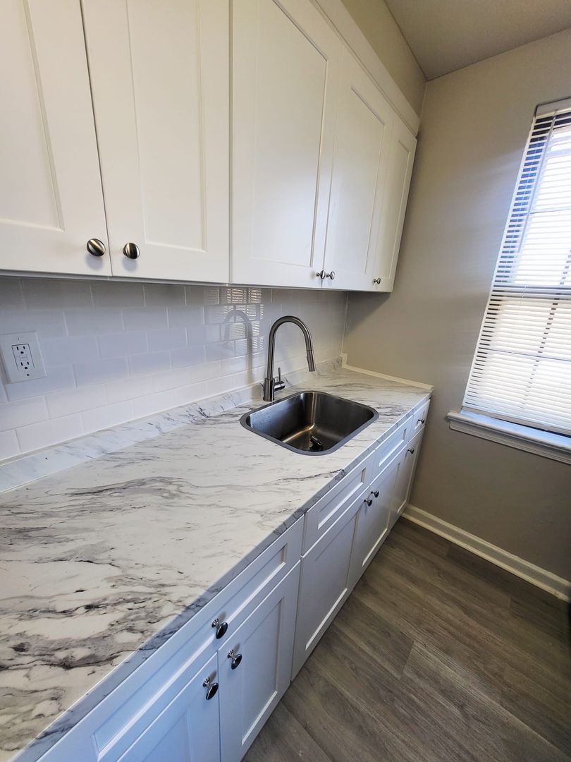 Camden Apartment: 3255 Crescent Drive