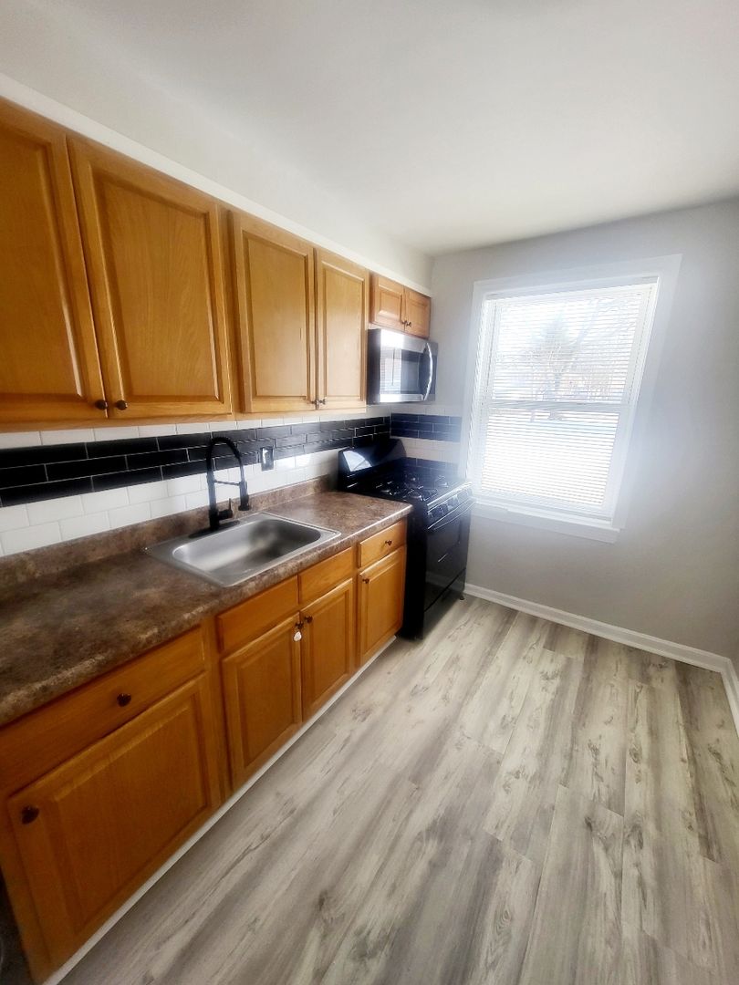 Camden Apartment: 3255 Crescent Drive