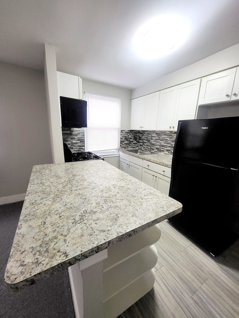 Camden Apartment: 3255 Crescent Drive