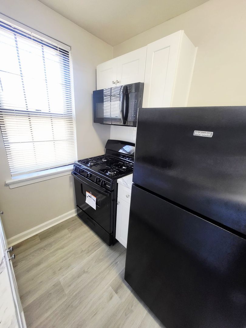 Camden Apartment: 3255 Crescent Drive