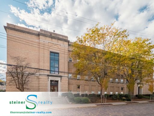 1-Bedroom Apartment in Coraopolis!