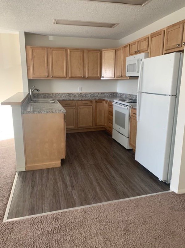 Lousiville Apartment: 1025 East South Boulder Road
