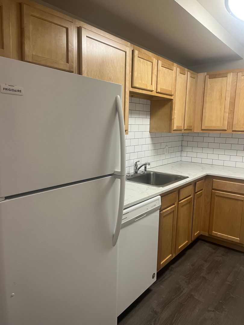 Lousiville Apartment: 1025 East South Boulder Road