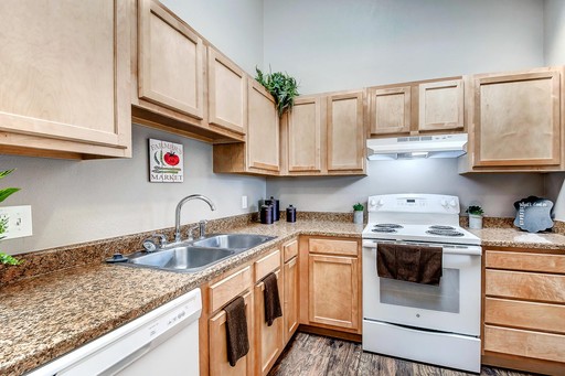 AUGUST LEASING SPECIAL on Renovated Top Floor 2 Bed Apartment With Vaulted Ceilings Close to Old Town Louisville, King Sooper's and MORE!