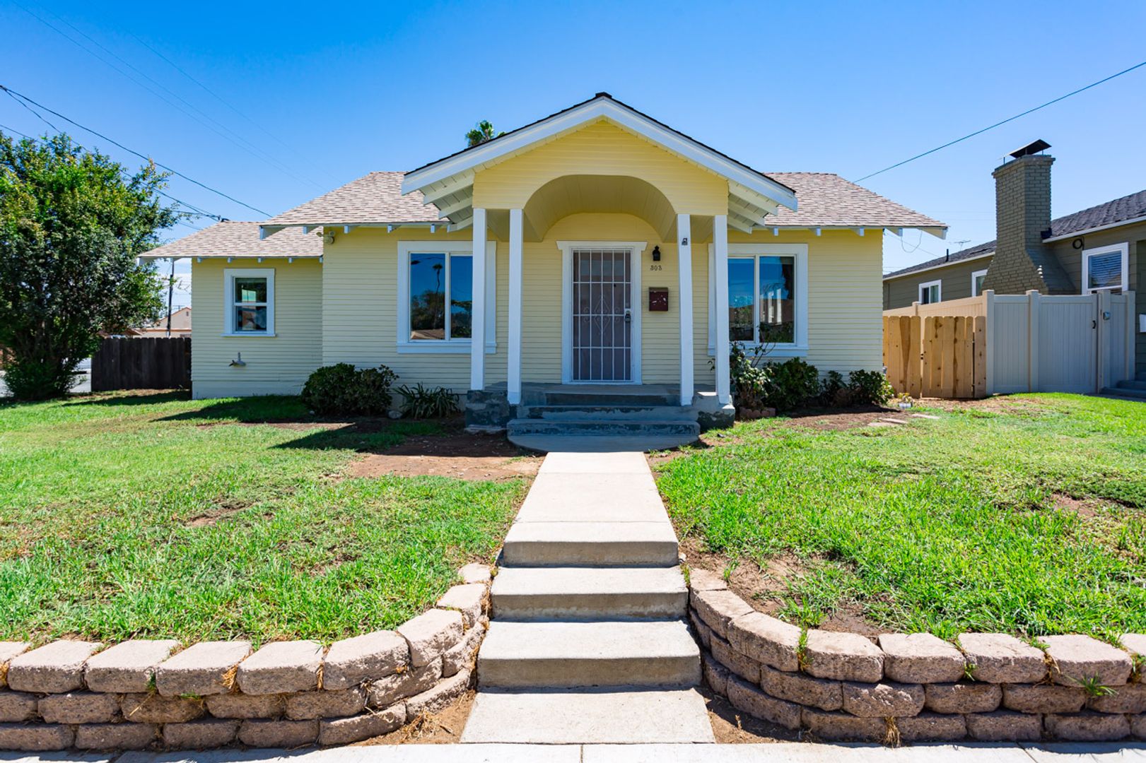 El Cajon House: 303 S Sunshine Ave