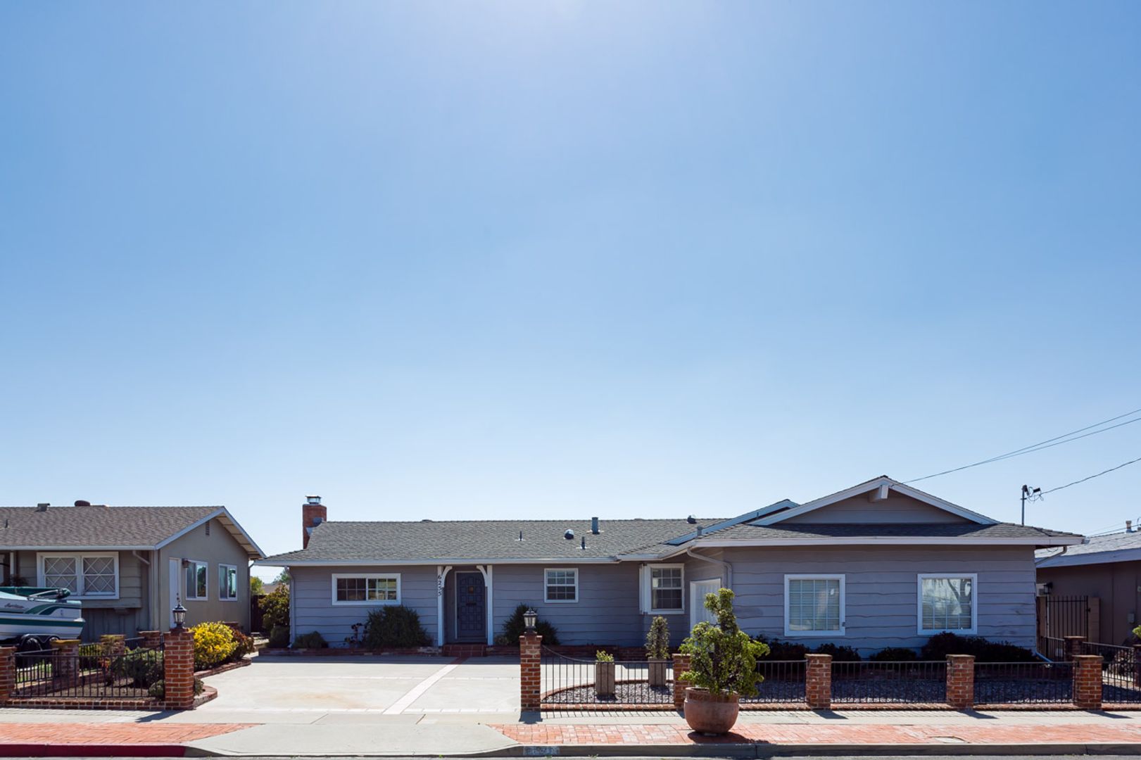 La Mesa House: 6255 Cresthaven Dr