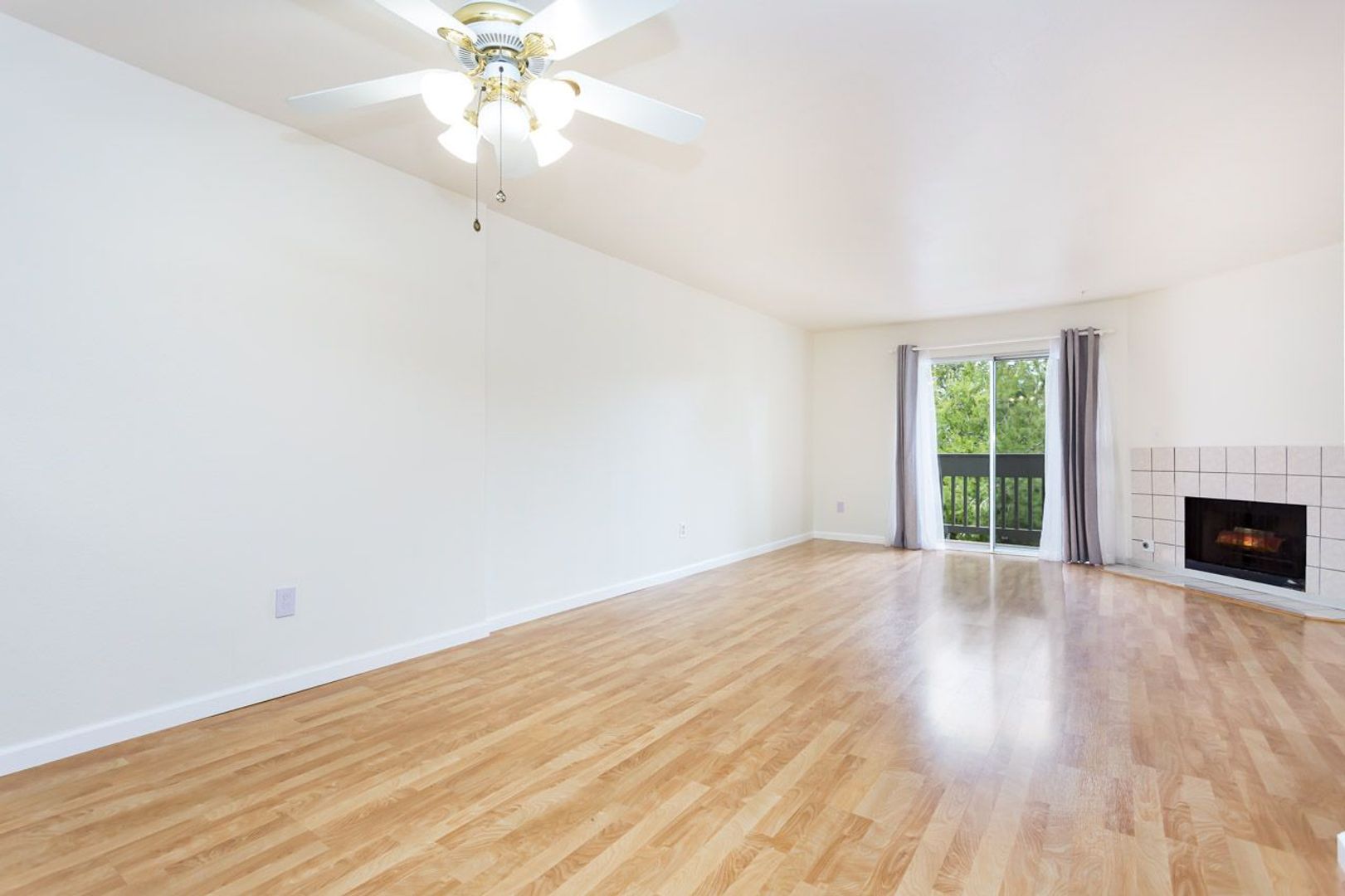 San Diego House: 3988 60th Street #24
