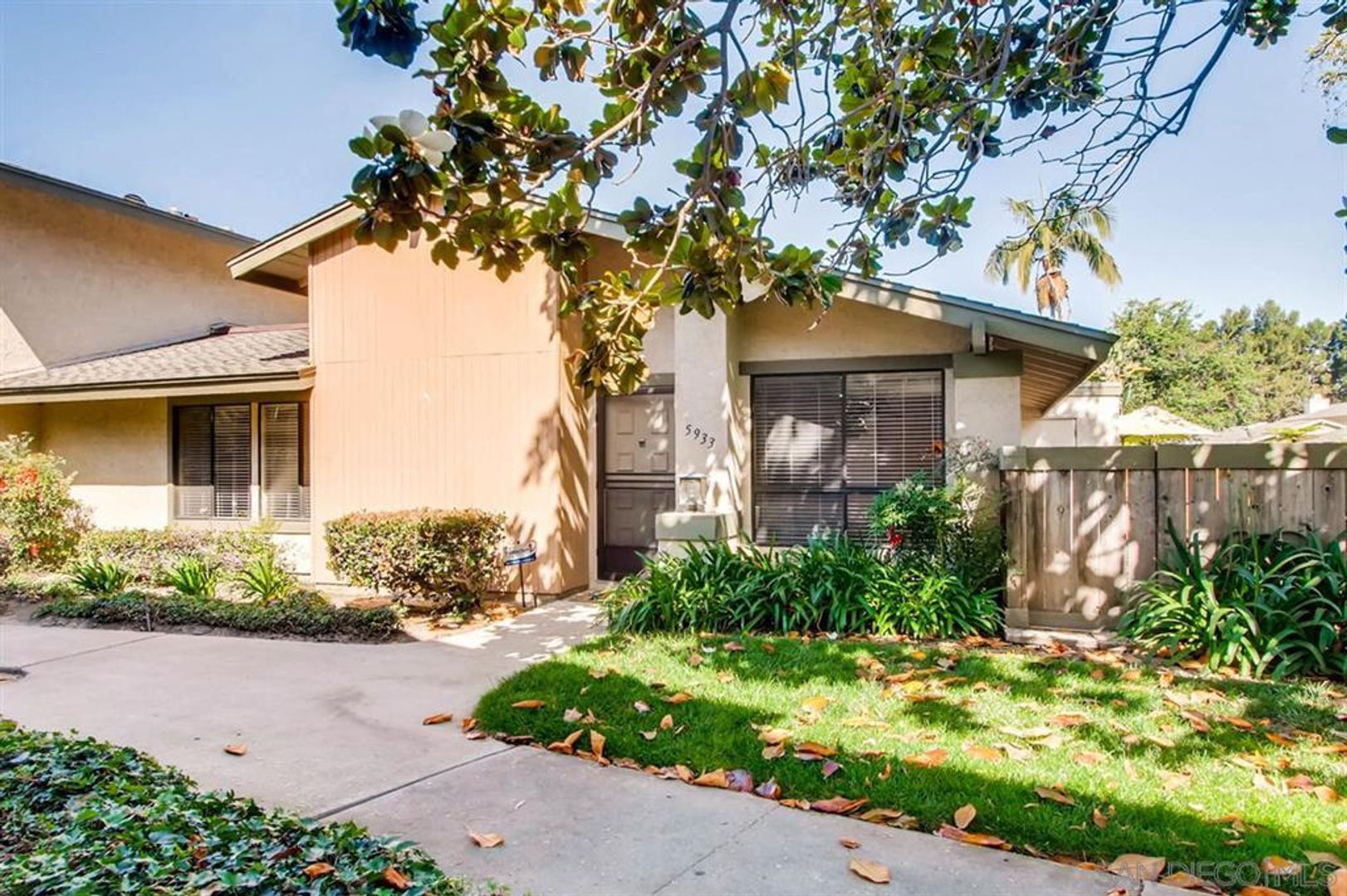 San Diego House: 5933 Caminito Yucatan