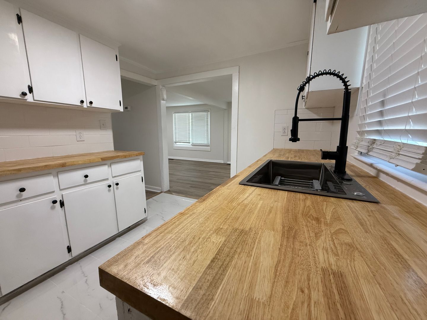 Prattville House: 231 Easy Street