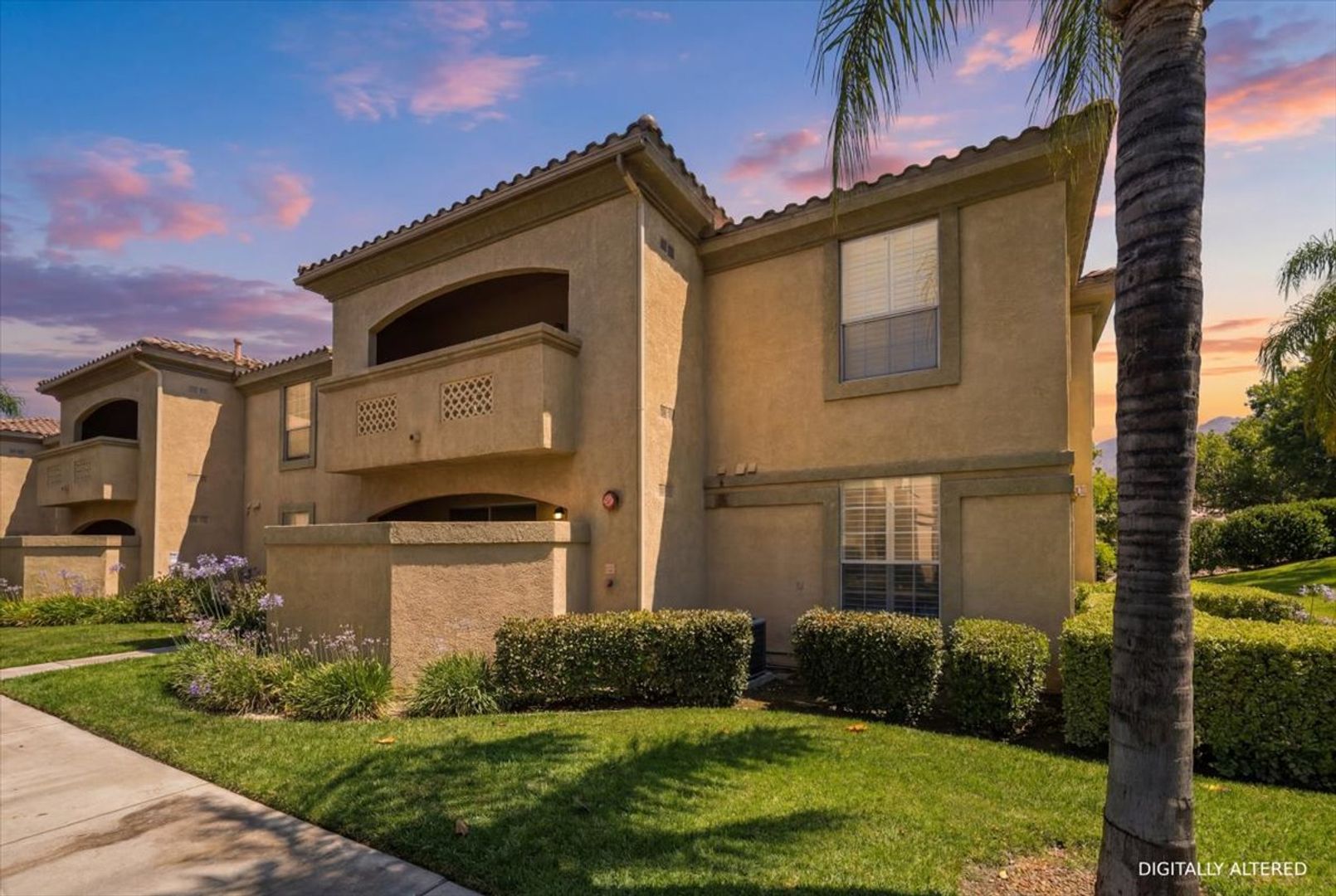 Riverside Condo: 375 Central Ave #37