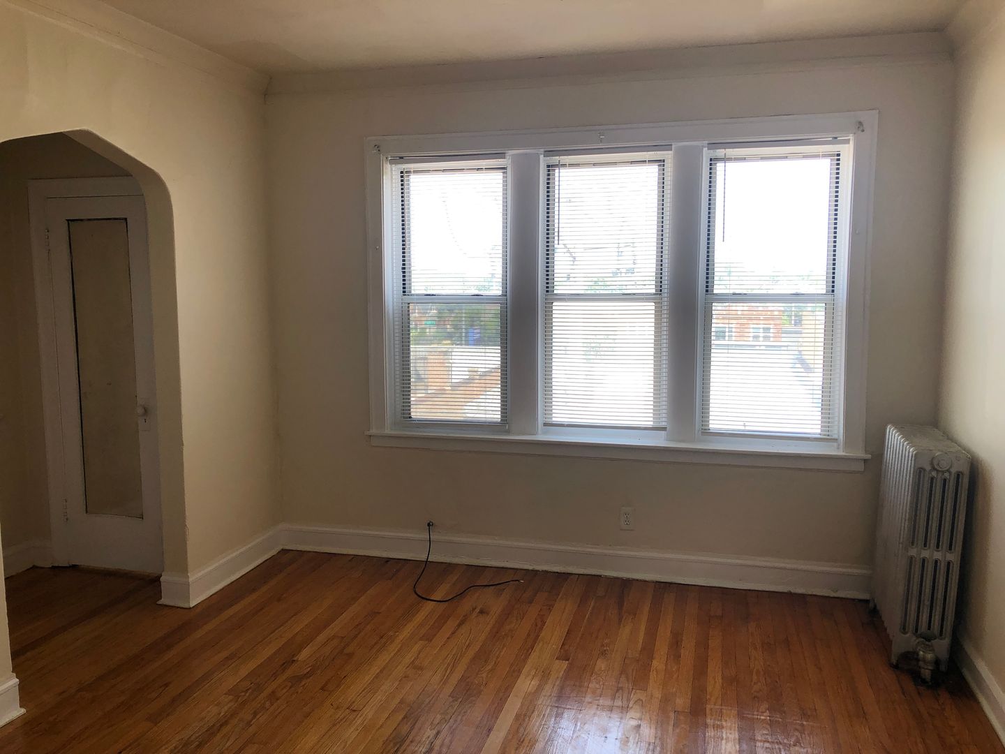 Chicago Apartment: 6315 S California Ave