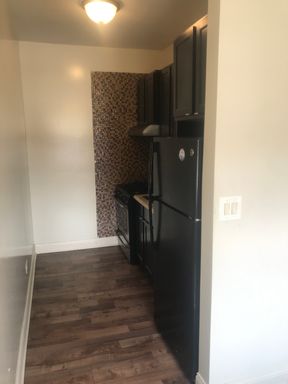 Huge studio available with heat in the rent – photo 1