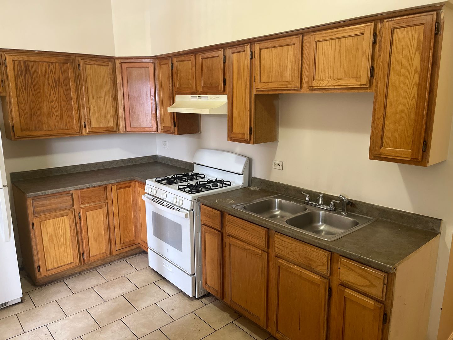 Chicago Apartment: 7451 -53 S Vernon Ave