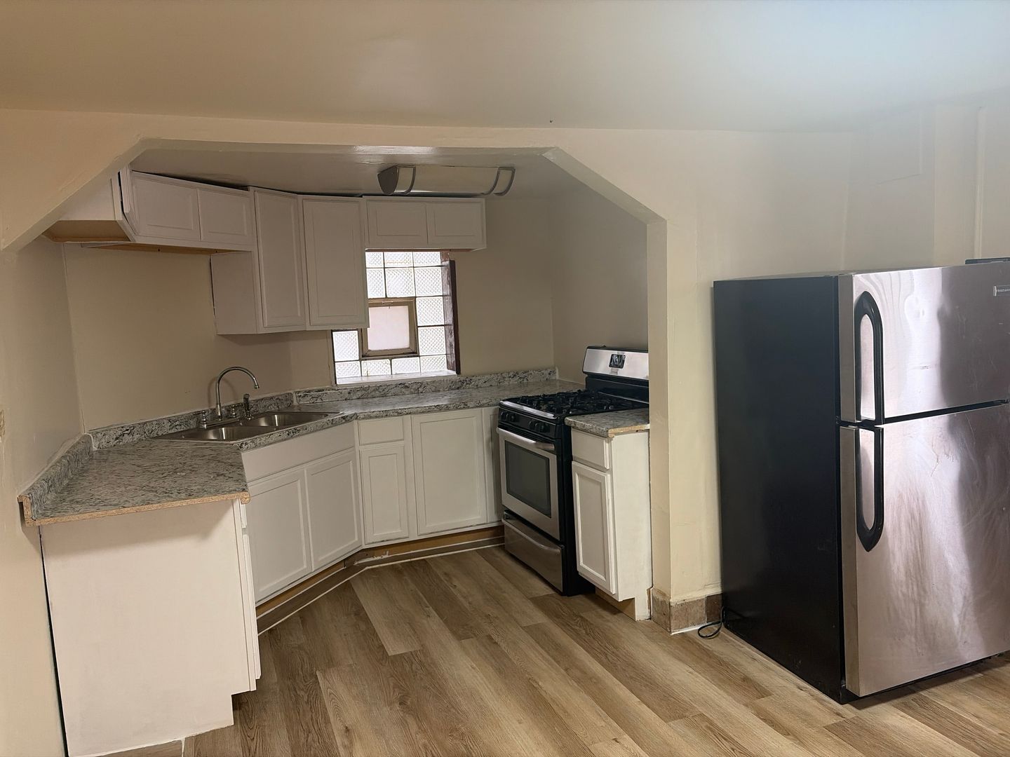 Chicago Apartment: 1115 W 19th Place