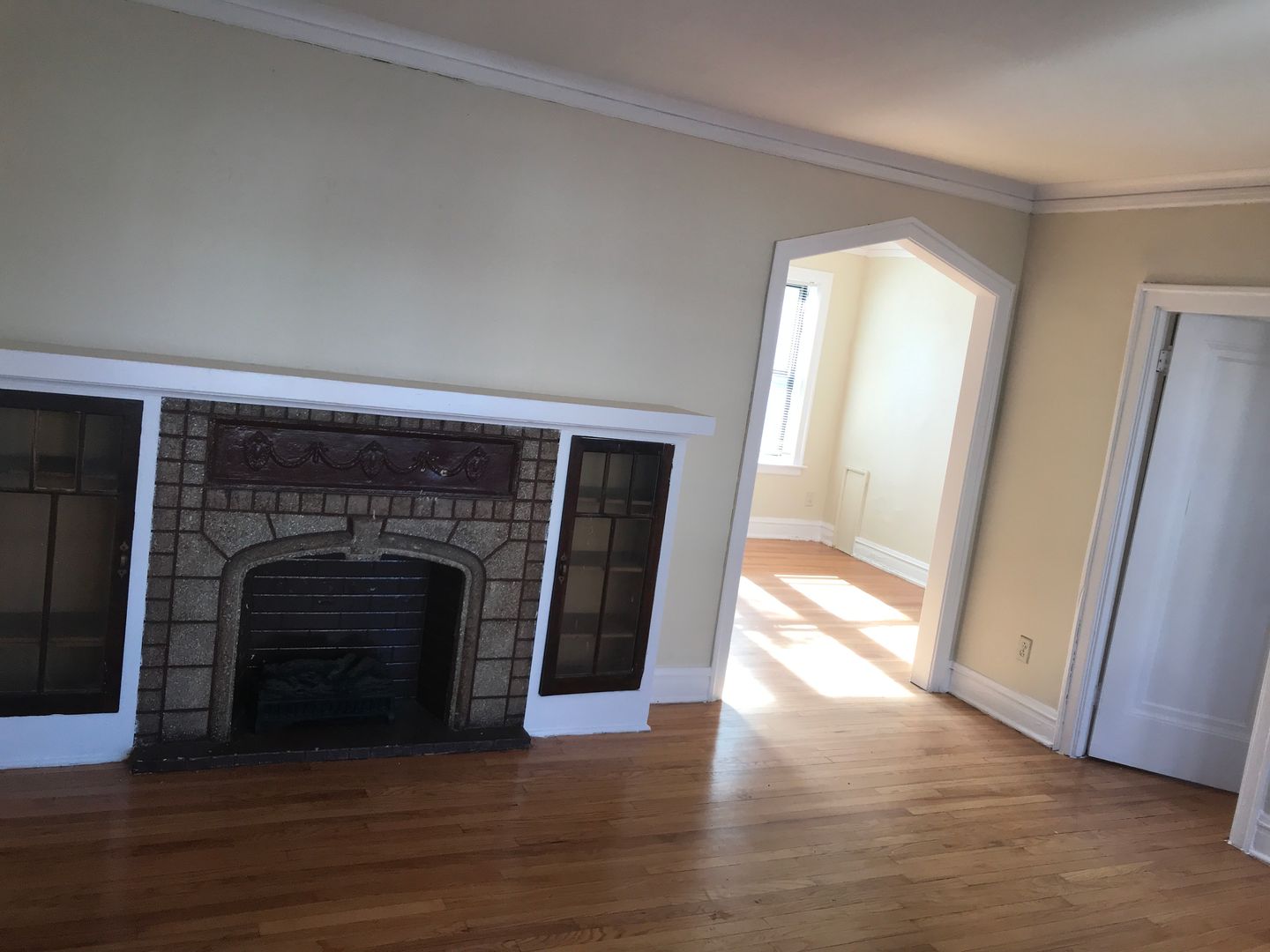 Chicago Apartment: 6800-6802 S Indiana