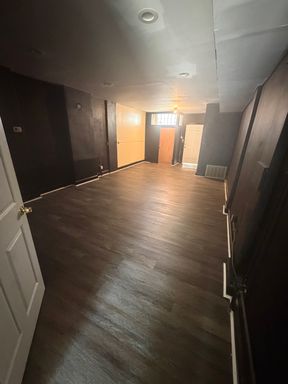 Vacant store front on busy 75th street – photo 1
