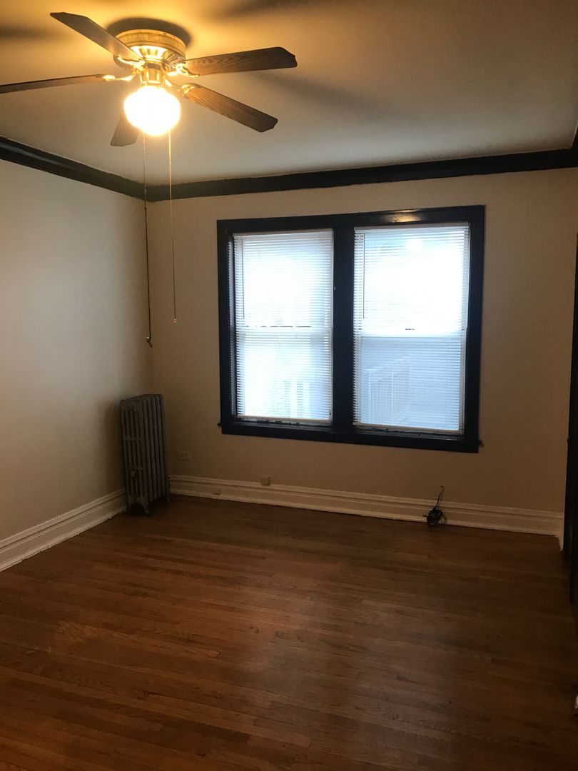 Chicago Apartment: 7451 -53 S Vernon Ave