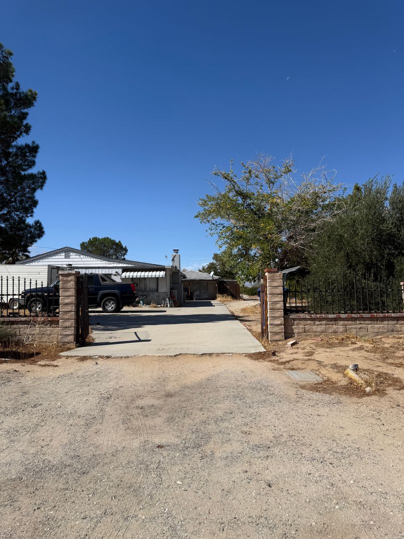 Lancaster Apartment: 43339 51st Street West